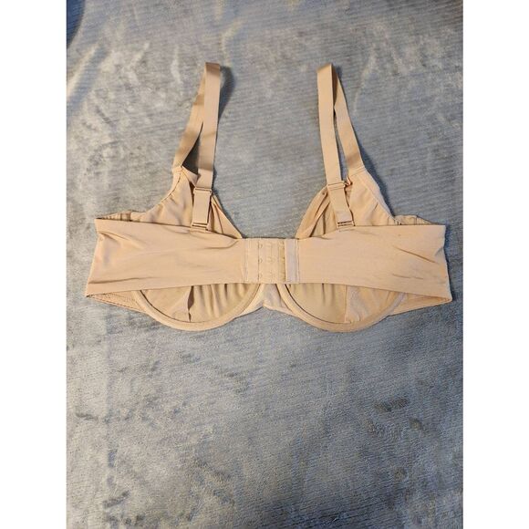 Skims Women's No Show Molded Unlined Demi Bra 42DD - Picture 2 of 3